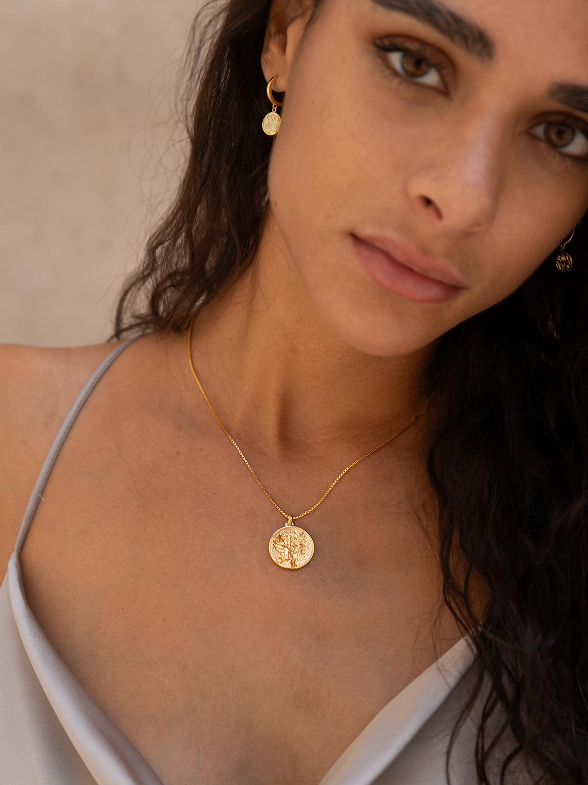Nike - Necklace - Solid - Gold