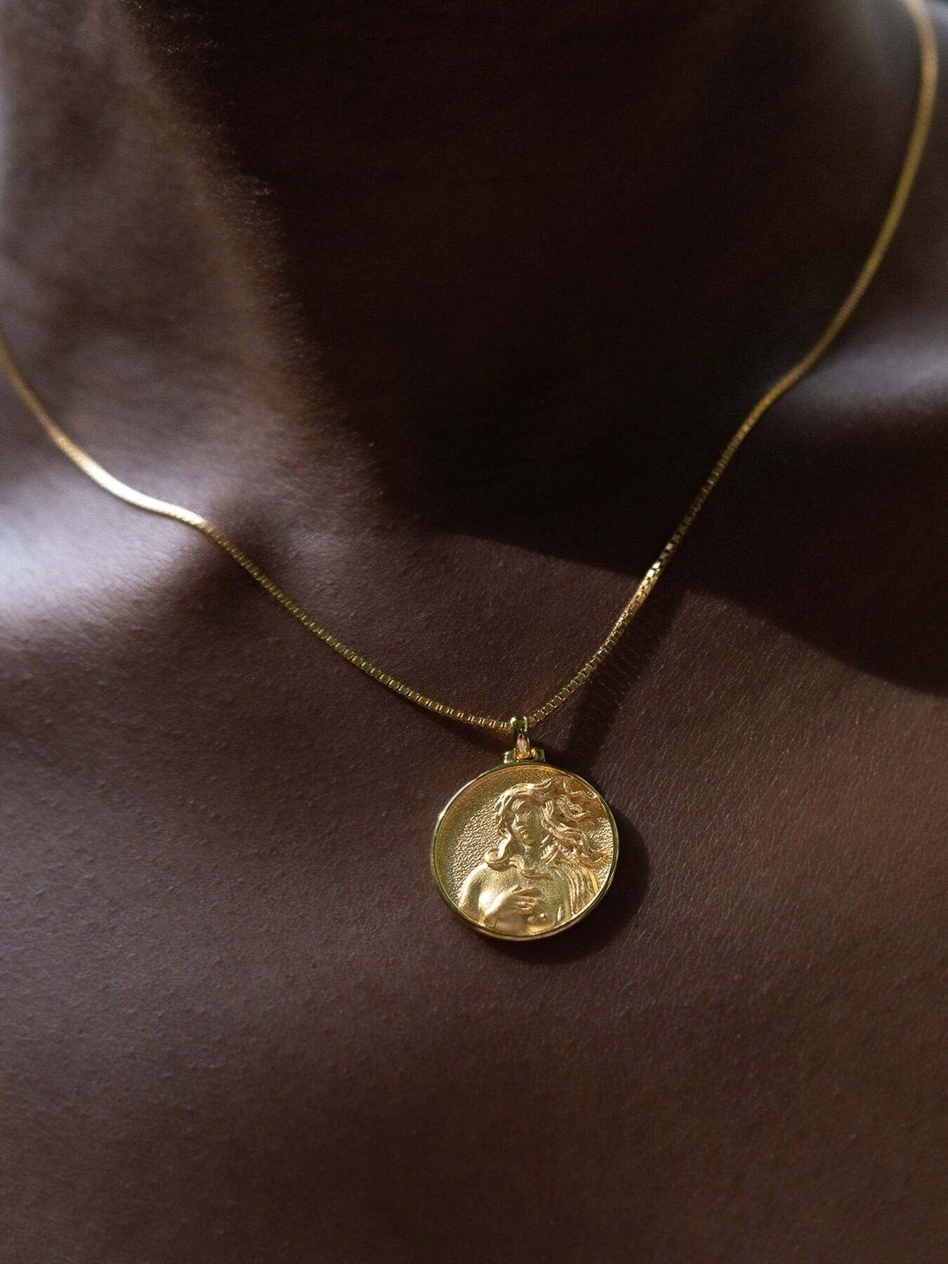 Aphrodite - Halskette - Solid - Gold