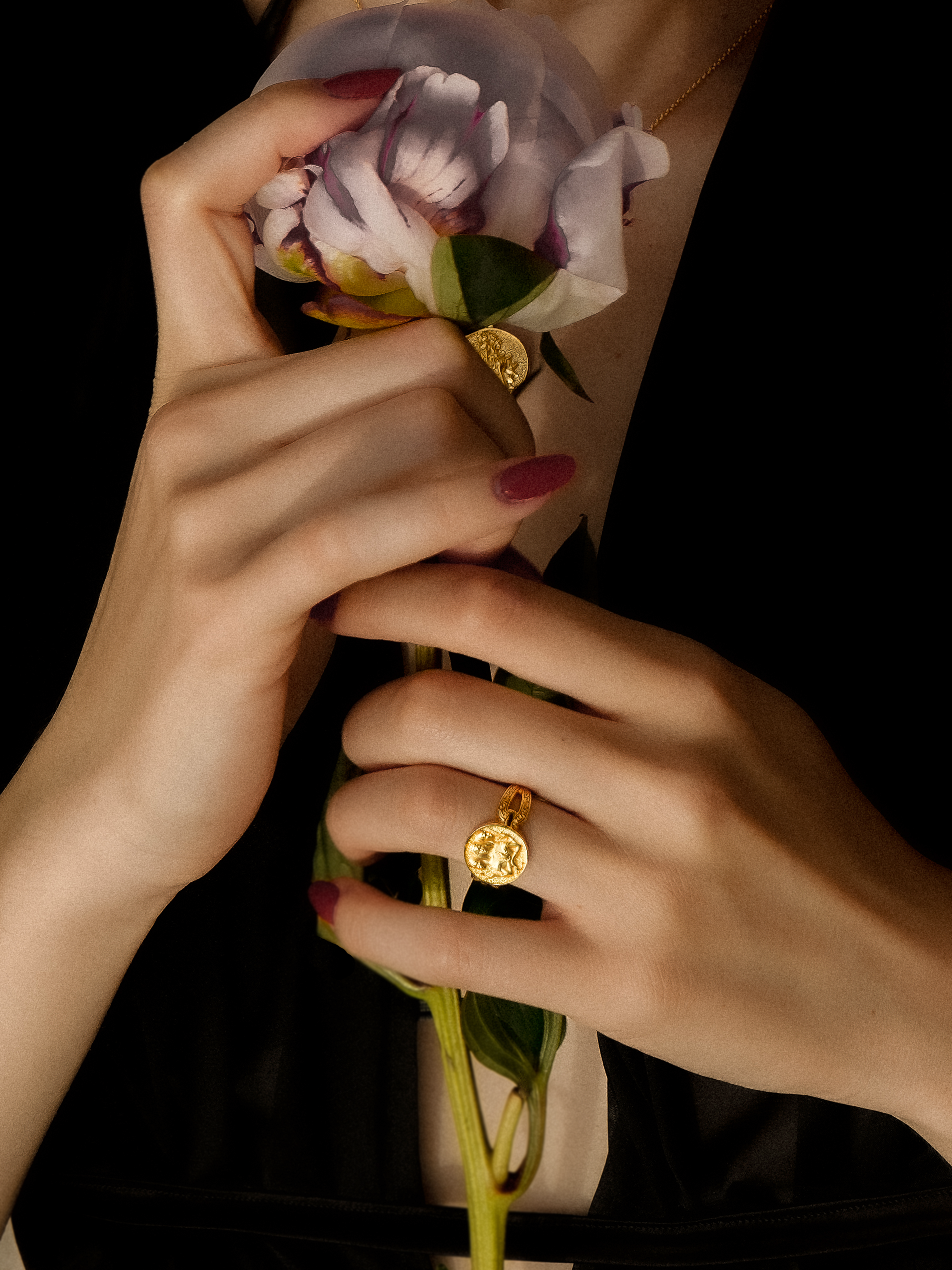 Hekate Ring Vermeil