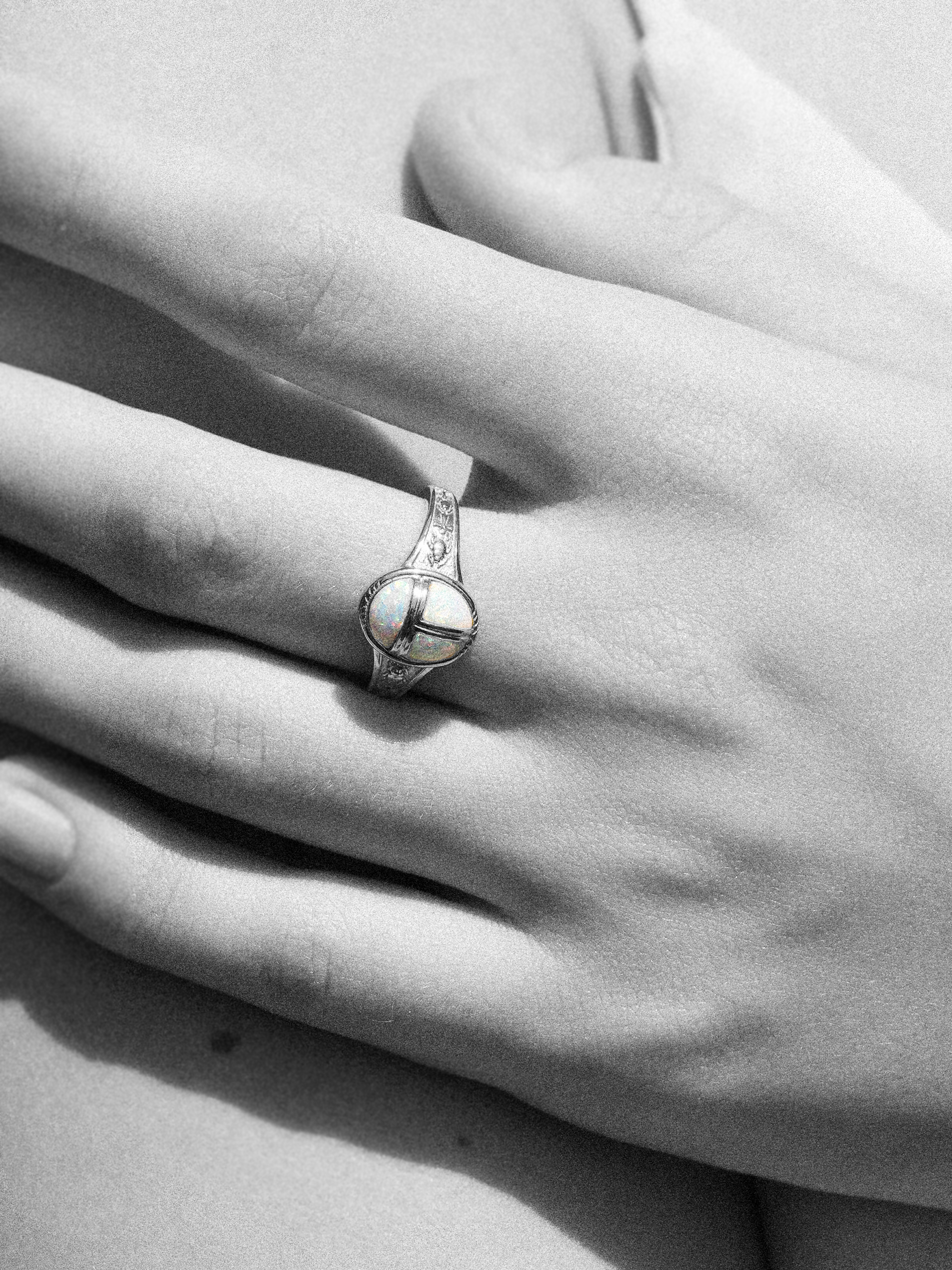 Scarab Opal Ring Silber
