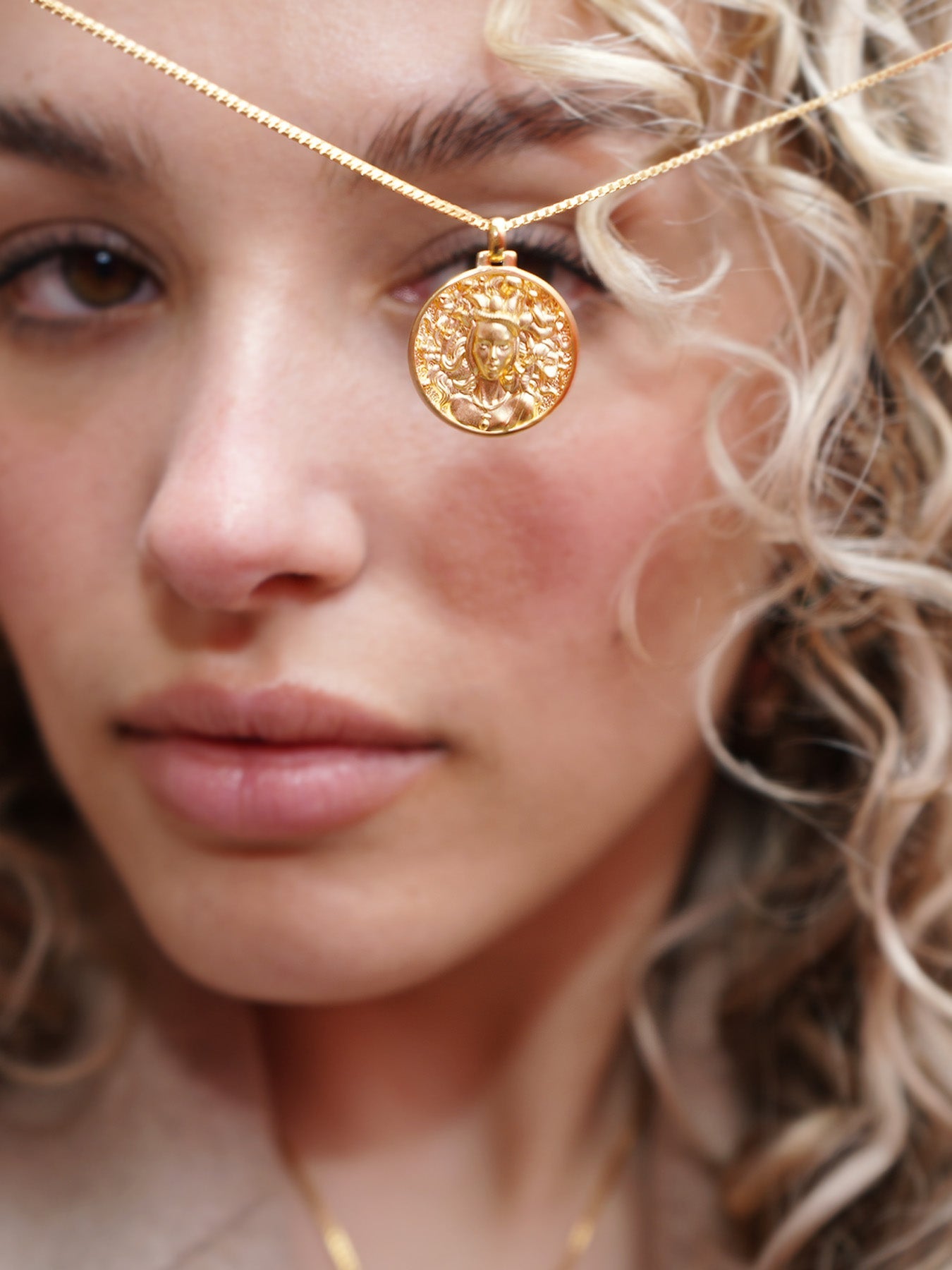 Medusa Medaillon Vermeil