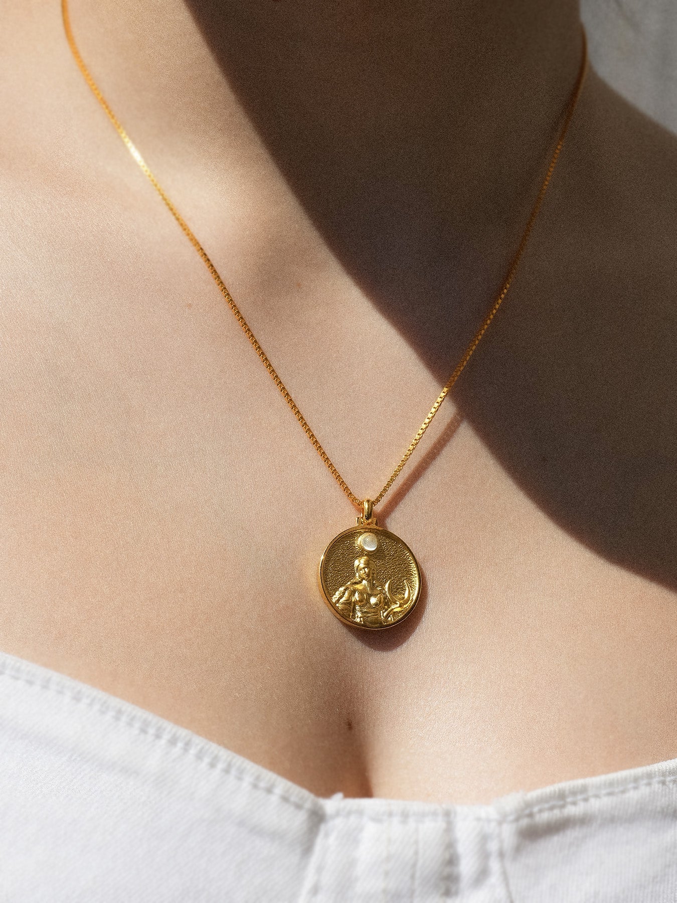 Selene - Halskette - Solid - Gold