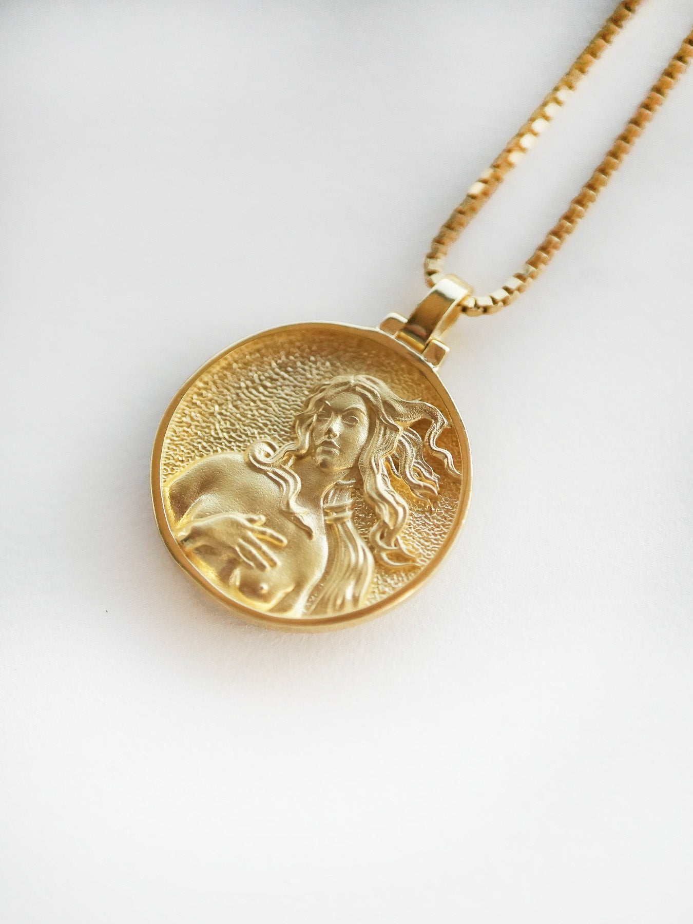 Aphrodite - Necklace - Solid - Gold